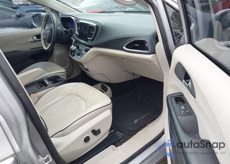 2017 Chrysler Pacifica Hybrid Platinum from USA, damaged, VIN 2C4RC1N70HR655190